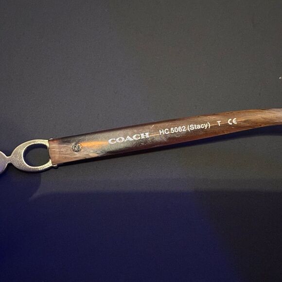 Women’s COACH prescription glasses - Picture 4 of 8